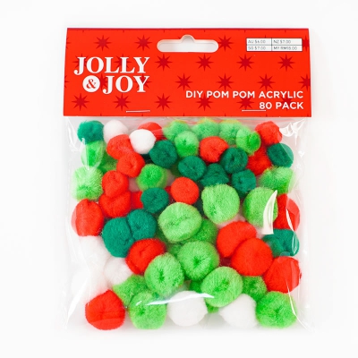 DIY handmade pompoms for Christmas